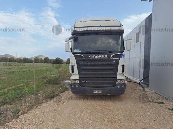 27#9304 Autocarro Scania in vendita - foto 2