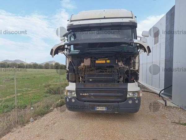 27#9304 Autocarro Scania in vendita - foto 4