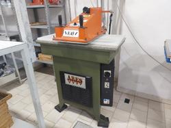 Trancia pellami e stiratrice - Lotto 10 (Asta 9309)