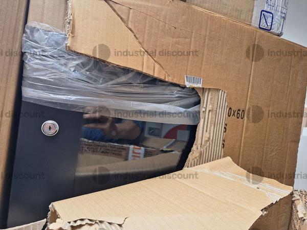 1#9311 Attrezzatura informatica e arredamento da negozio in vendita - foto 2