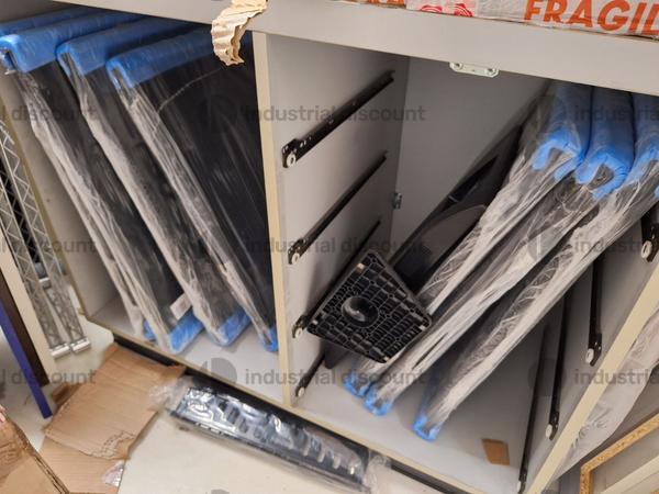 1#9311 Attrezzatura informatica e arredamento da negozio in vendita - foto 8