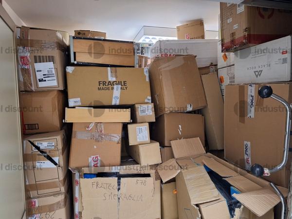 1#9311 Attrezzatura informatica e arredamento da negozio in vendita - foto 10