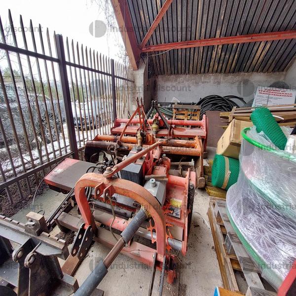 7#9344 Macchine agricole attrezzature e arredi da ufficio in vendita - foto 1