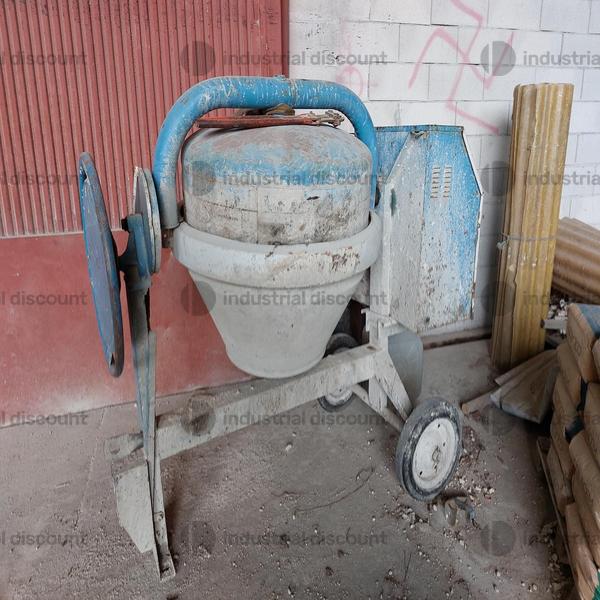 7#9344 Macchine agricole attrezzature e arredi da ufficio in vendita - foto 3