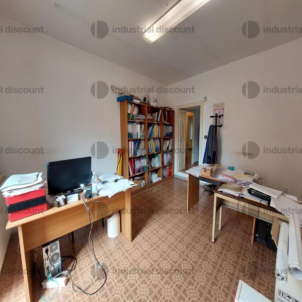 7#9344 Macchine agricole attrezzature e arredi da ufficio in vendita - foto 38