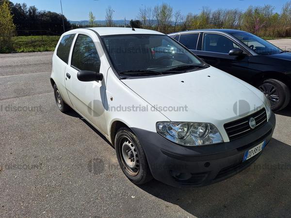 1#9370 Autocarro Fiat Punto Van in vendita - foto 1