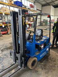 Carrello elevatore a forche frontali PLANET 420 - Lotto 0 (Asta 9376)