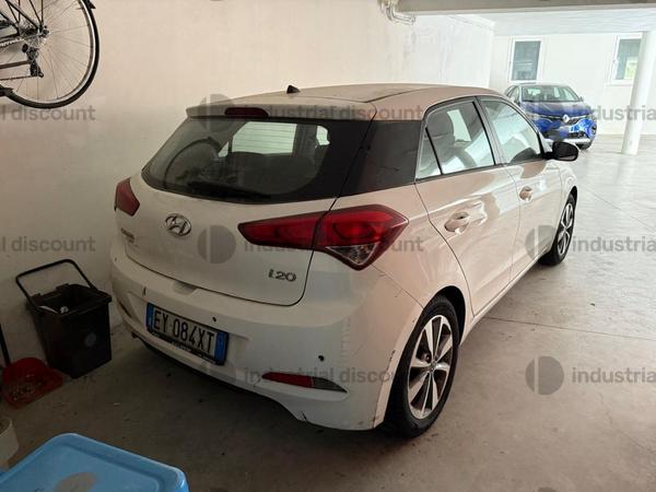 2#9377 Autovettura Hyundai i20 in vendita - foto 7