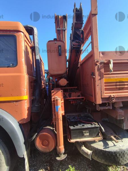 7#9387 Camion IVECO 180 ribaltabile trilaterale con gru Fassi 145 in vendita - foto 5