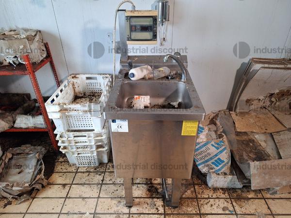 17#9389 Lavandini con centralina a pedale  Contenitore e Armadietti spogliatoio acciaio in vendita - foto 6