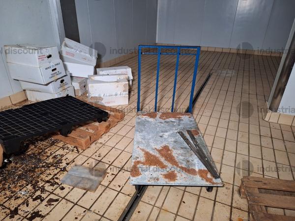 25#9389 Bilancia  Carrelli acciaio  Banchi lavoro e  Scrivania in vendita - foto 3