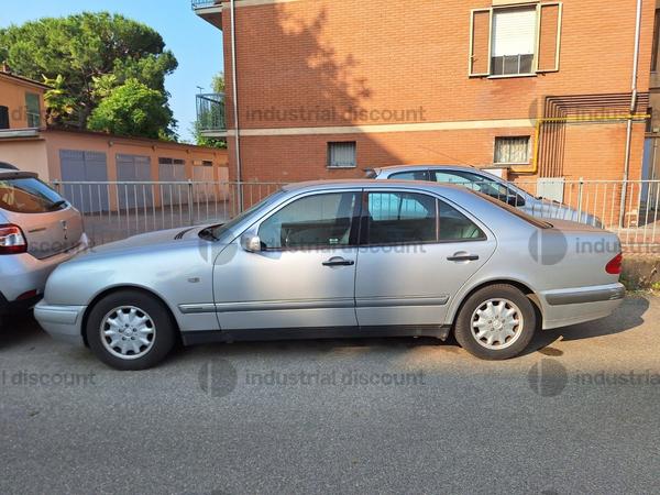 1#9412 Autovettura Mercedes E230 in vendita - foto 3