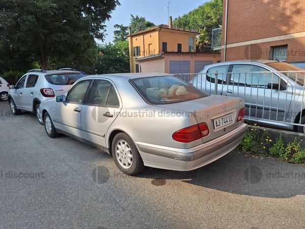 1#9412 Autovettura Mercedes E230 in vendita - foto 4