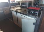 Immagine 8 - Arredo bar ed attrezzature elettroniche e arredi - Lotto 1 (Asta 9424)