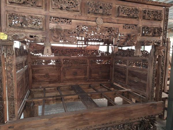 10#9425 Letto baldacchino e Tavolo in vendita - foto 3