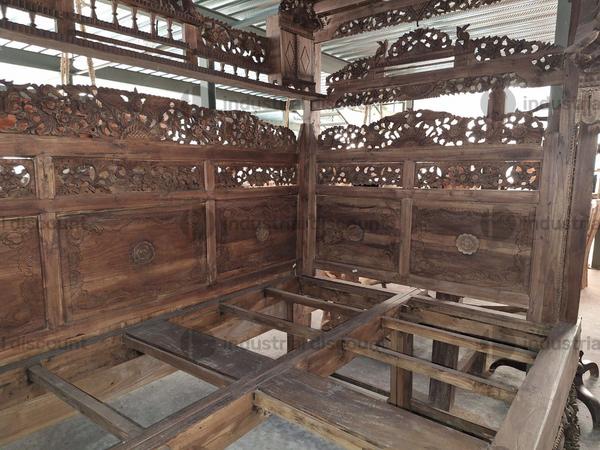 10#9425 Letto baldacchino e Tavolo in vendita - foto 5