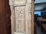 Immagine 17 - Libreria in legno e Cassapanca Lepri in legno Tec - Lotto 14 (Asta 9425)
