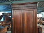 Immagine 22 - Libreria in legno e Cassapanca Lepri in legno Tec - Lotto 14 (Asta 9425)