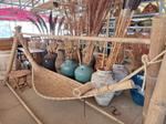 Immagine 2 - Canoa Borneo e Armadietto con Sculture Timor - Lotto 8 (Asta 9425)