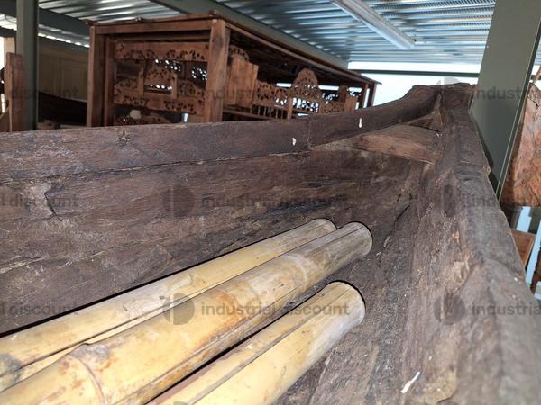 8#9425 Canoa Borneo e Armadietto con Sculture Timor in vendita - foto 7