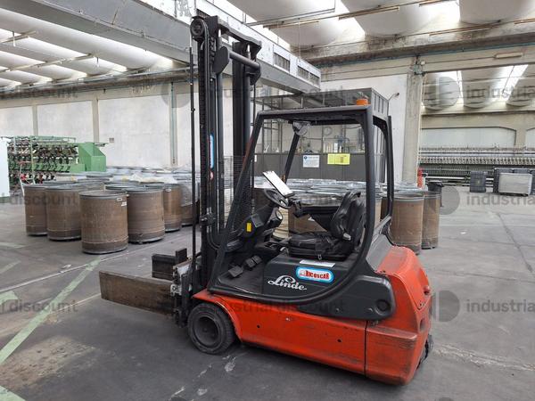 40#9433 Carrello elevatore elettrico Linde in vendita - foto 1