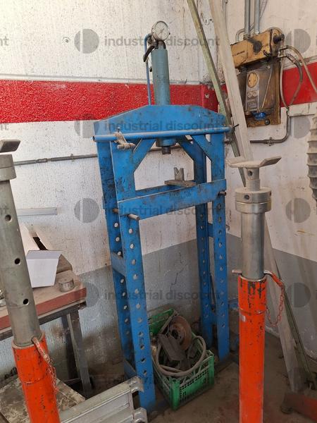 1#9436 Cessione aziendale attività di riparazione e fornitura materiali carrozzeria in vendita - foto 4