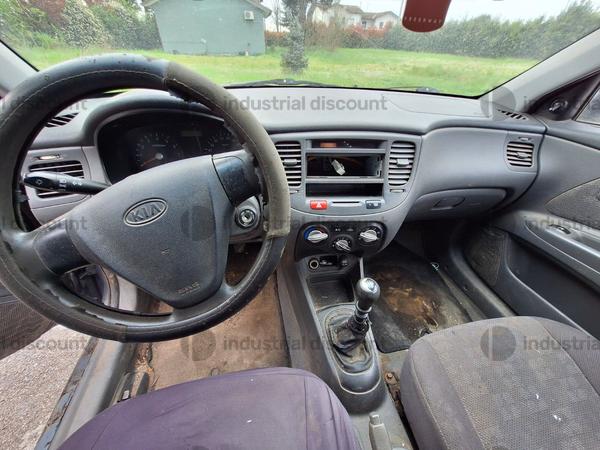 5#9452 Autovettura Kia Rio in vendita - foto 11