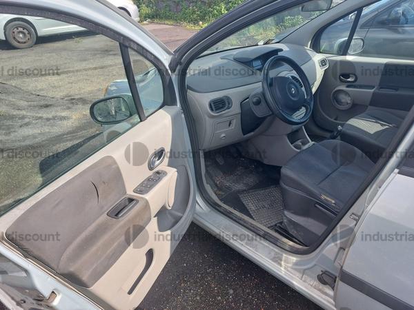 12#9453 Autovettura Renault Modus in vendita - foto 9