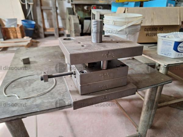 9#9460 Attrezzatura lavorazione lamiere  Attrezzatura ufficio e magazzino Punzonatrice Lvd in vendita - foto 11