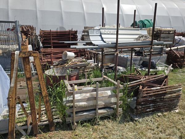 9#9467 Attrezzature edile tra cui puntelli, pedane, elementi per ponteggio in vendita - foto 4