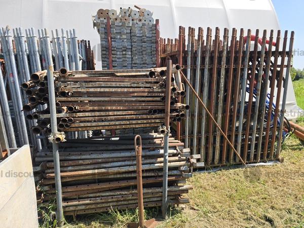 9#9467 Attrezzature edile tra cui puntelli, pedane, elementi per ponteggio in vendita - foto 14