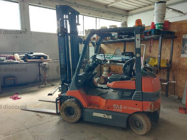 15#9469 Carrello elevatore elettrico Toyota in vendita - foto 2