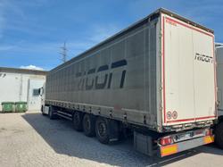 Tri axle semi trailer - Lot 6 (Auction 9469)