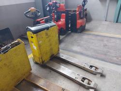 Transpallet elettrico Yale MP18 - Lotto 1 (Asta 9470)