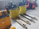 Immagine 2 - Transpallet elettrico Yale MP16 - Lotto 2 (Asta 9470)
