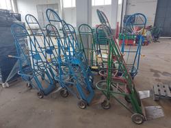 Carrelli in metallo porta ceste - Lotto 34 (Asta 9470)