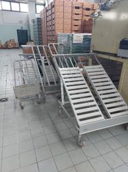 Carrelli in acciaio porta ceste - Lotto 40 (Asta 9470)