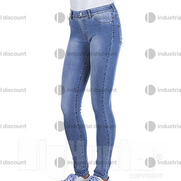 Abbigliamento in vendita