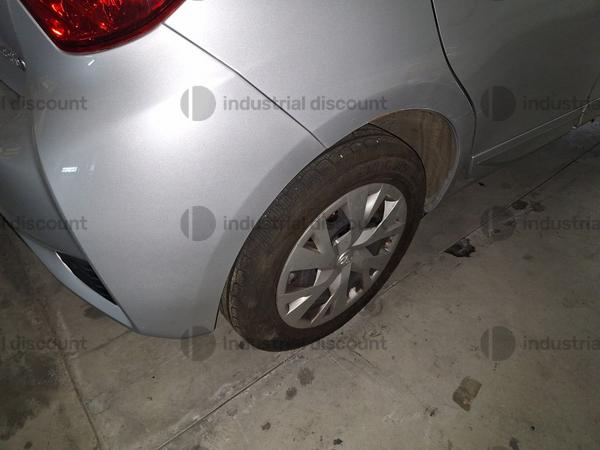 10#9480 Autovettura Toyota Yaris hybrid in vendita - foto 11