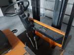 Image 6 - 2 electric forklifts - Lot 14 (Auction 9480)