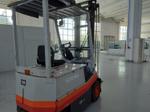 Image 19 - 2 electric forklifts - Lot 14 (Auction 9480)