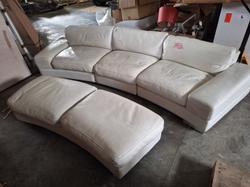 Divano in pelle bianco - Lotto 10 (Asta 9481)