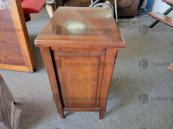 49#9481 Comodini in legno e tavolo in vendita - foto 3