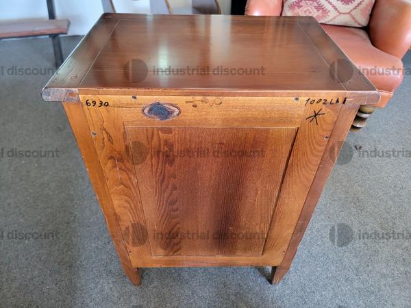 49#9481 Comodini in legno e tavolo in vendita - foto 4
