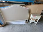 Immagine 1 - Testiera letto e Comodini DB - Lotto 16 (Asta 9482)