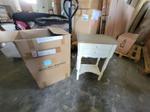 Immagine 2 - Testiera letto e Comodini DB - Lotto 16 (Asta 9482)
