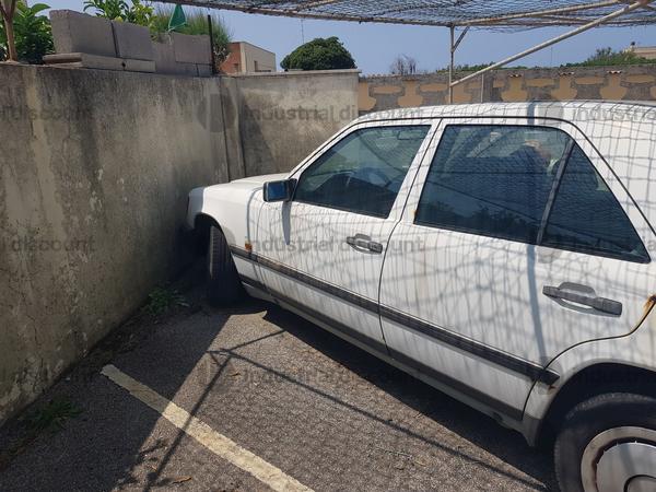 6#9498 Autovettura Mercedes 200e in vendita - foto 4