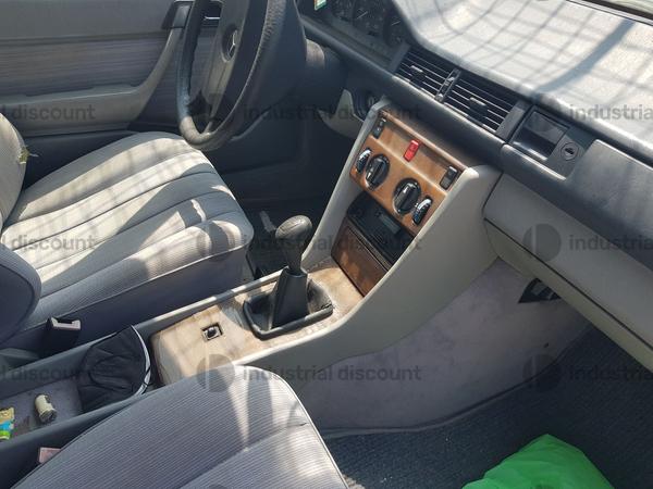 6#9498 Autovettura Mercedes 200e in vendita - foto 7