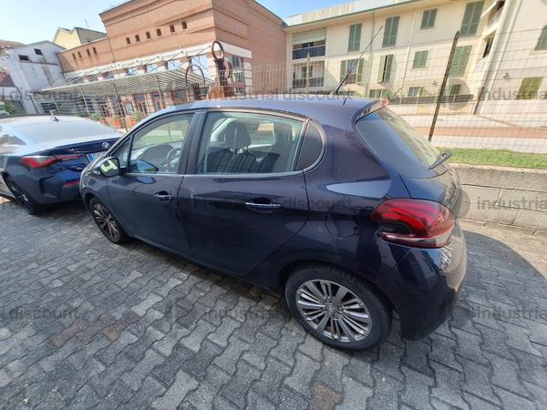 16#9500 Autovettura Peugeot 208 in vendita - foto 4