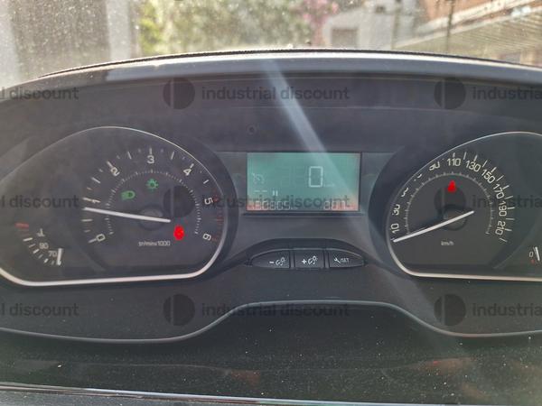 16#9500 Autovettura Peugeot 208 in vendita - foto 8